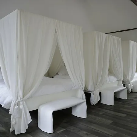 Guest house La Maison Blanche 3*