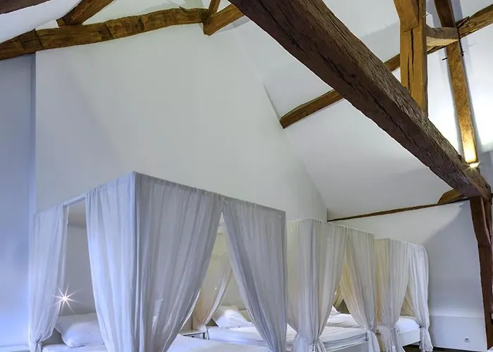 ゲストハウス La Maison Blanche